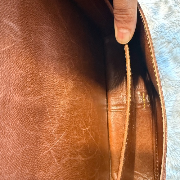 Cartouchiere LV bag - Picture 10 of 13